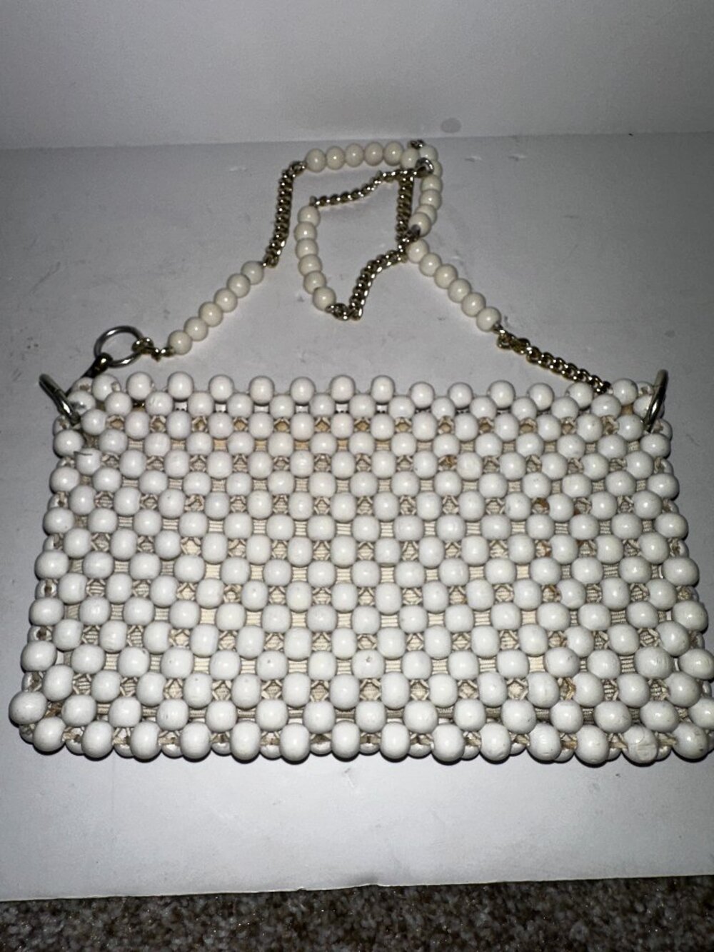 Vintage Ritter “It’s in the Bag” WHITE WOOD BEAD Purse Bag Gold Chain Japan
